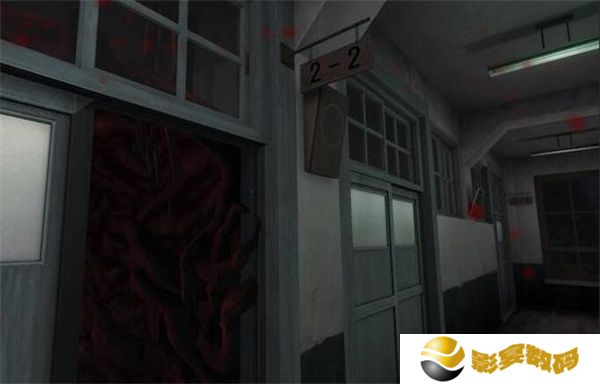 白**人节恐怖学校